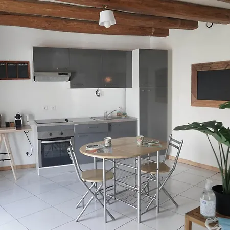 Maison De Charme, D'artiste, Decoration Brocante Aigrefeuille-dʼAunis