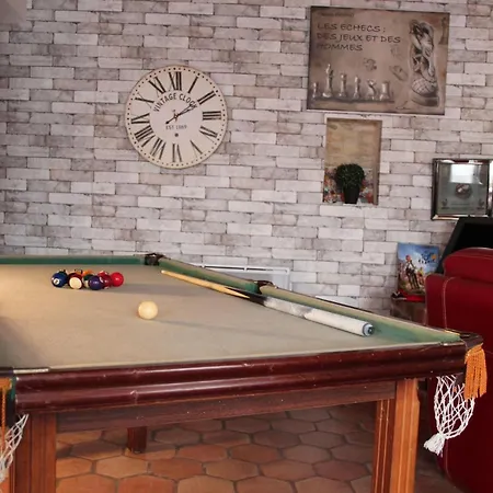 Maison De Charme, D'artiste, Decoration Brocante 度假居 *