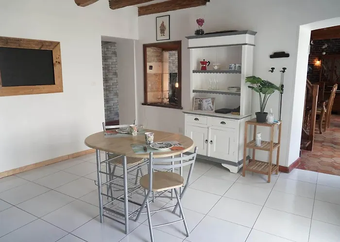 Сasa de vacaciones Maison De Charme, D'artiste, Décoration Brocante